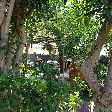 Homestay Maison Fi: Seaside Retreat With Private And Garden